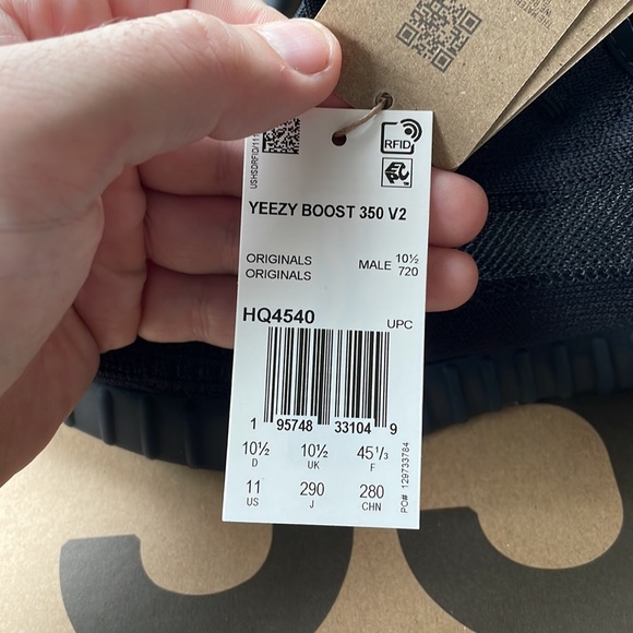 Yeezy 350 onyx size 11 brand new. Won raffle confirmed adidas yesterday - Picture 2 of 3